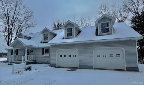 6403 Russel 234, Gladstone, MI 49837