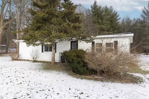 1156 N Nine Mile, Sanford, MI 48657