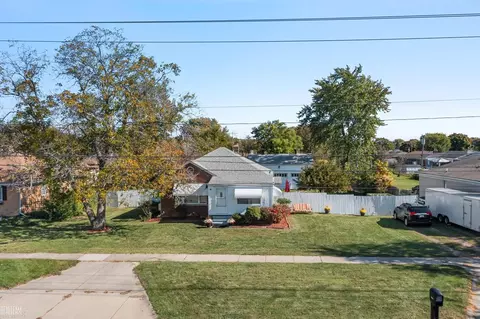 32100 Schoenherr, Warren, MI 48093