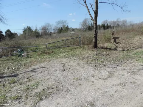 60749 Hayes, Washington Township, MI 48094