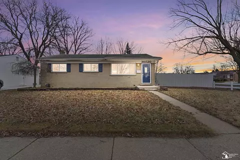 30720 Bradner, Warren, MI 48088