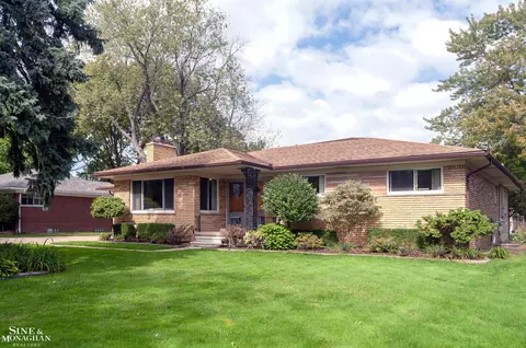 20001 Maxine, Saint Clair Shores, MI 48080