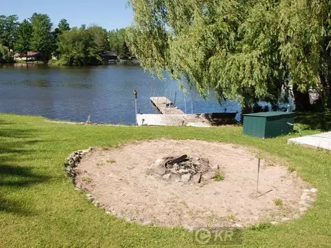 4236 Bay, Gladwin, MI 48624 photo 3