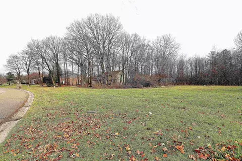Springborrow, Flint, MI 48532 photo 2