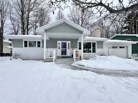 1512 West, Marquette, MI 49855