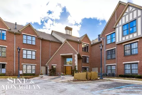 62 Pointe Park #308, Grosse Pointe Park, MI 48230