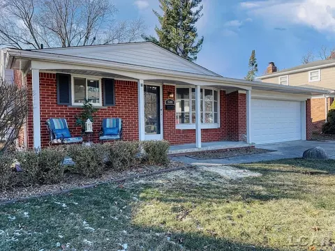 15001 Maplewood, Plymouth, MI 48170