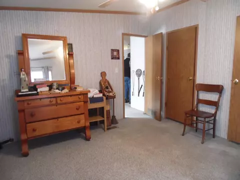 Bedroom - 1543 N Cedar Riv, Gladwin, MI 48624 photo 2 of 6
