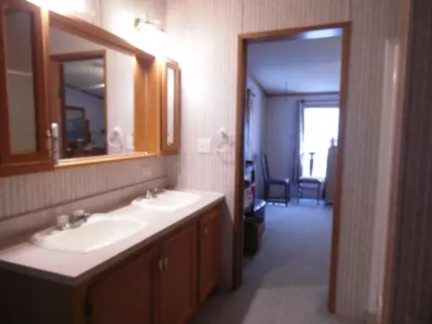 Bath - 1543 N Cedar Riv, Gladwin, MI 48624 photo 3 of 6
