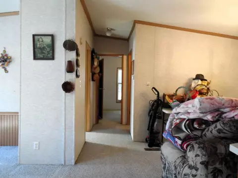 Entry Way - 1543 N Cedar Riv, Gladwin, MI 48624 photo 1 of 4