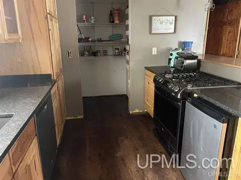Kitchen - 5217 I, Escanaba, MI 49829 photo 2 of 2