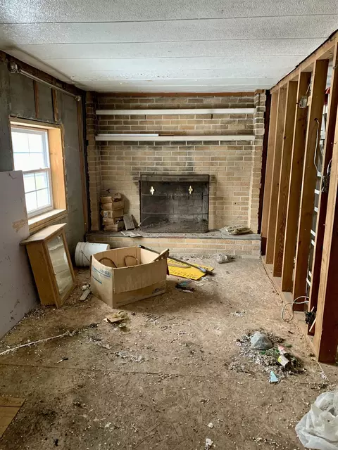 7501 Colby, Bancroft, MI 48414 photo 3