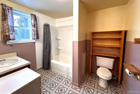 Bath - 120 Ready, Ishpeming, MI 49849 photo 1 of 2