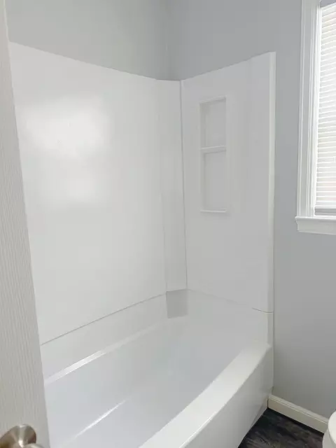 Bath - 3905 Brown, Flint, MI 48507 photo 2 of 2