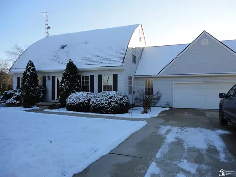 Exterior - 811 Heiss, Monroe, MI 48162 photo 9 of 15