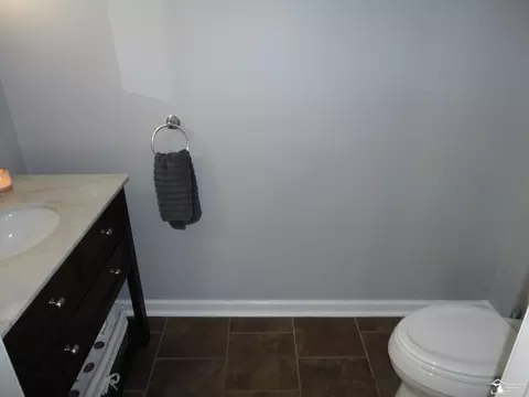 Bath - 811 Heiss, Monroe, MI 48162 photo 5 of 5