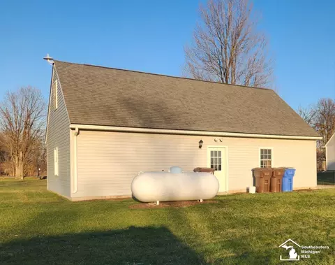 Exterior - 811 Heiss, Monroe, MI 48162 photo 14 of 15