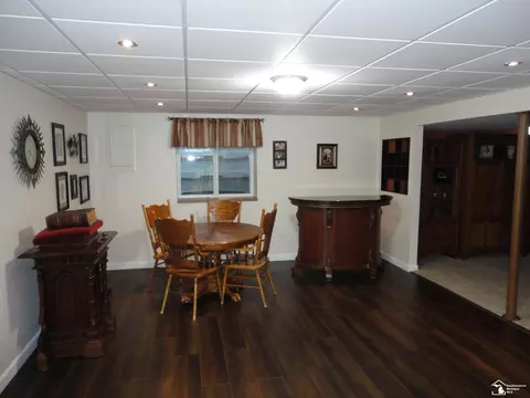 Dining - 811 Heiss, Monroe, MI 48162 photo 2 of 2