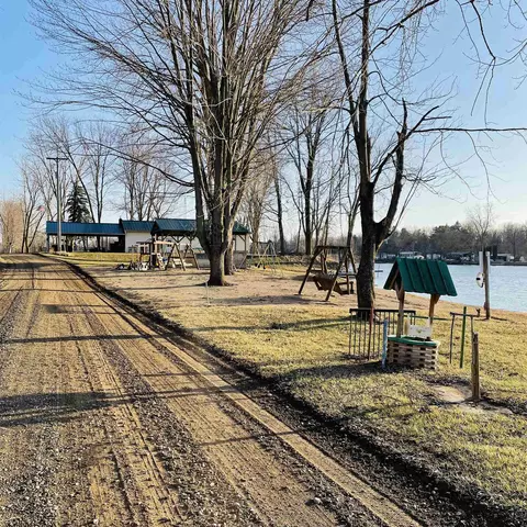 965 Tyrell UNIT 79, Bancroft, MI 48414 photo 13