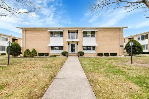 21368 Beaconsfield #5, Saint Clair Shores, MI 48080