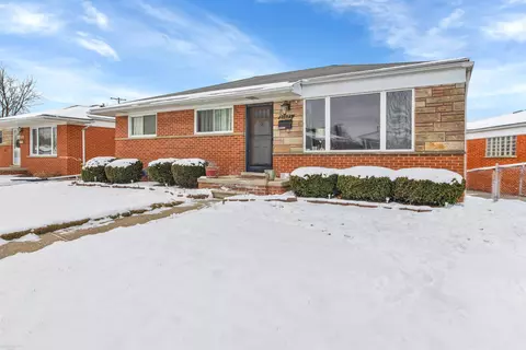 Exterior - 24675 Almond, Eastpointe, MI 48021 photo 3 of 5