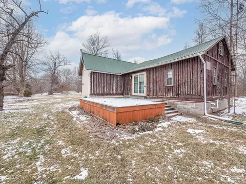 15 Ida Maybee Rd, Monroe, MI 48162 photo 4