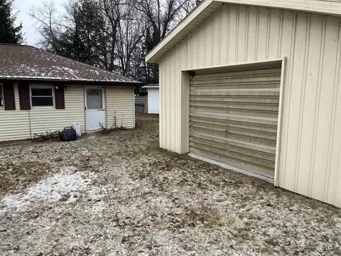 1870 N Pratt Lk, Gladwin, MI 48624 photo 2