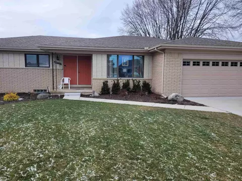 49721 Regatta, New Baltimore, MI 48047