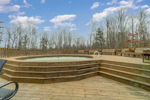 Exterior - 4602 N Elevator, Pinconning, MI 48650 photo 3 of 6