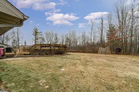 Exterior - 4602 N Elevator, Pinconning, MI 48650 photo 4 of 6