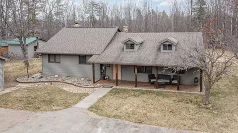 Exterior - 4602 N Elevator, Pinconning, MI 48650 photo 5 of 6