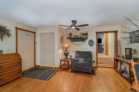 Entry Way - 4602 N Elevator, Pinconning, MI 48650 photo 1 of 1