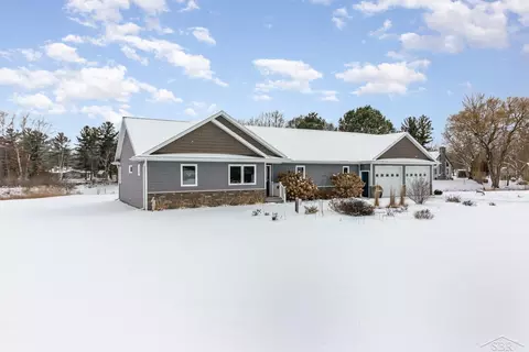 969 E Shoreline, Hope, MI 48628 photo 2