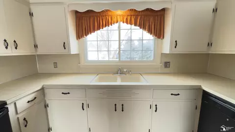 Kitchen - 1624 N Custer, Monroe, MI 48162 photo 4 of 4