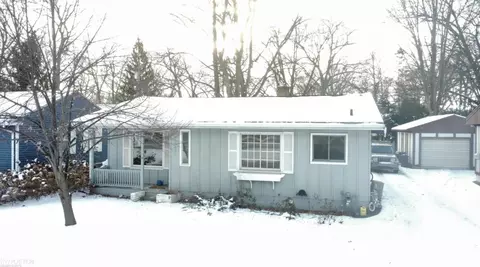 3347 Pine Grv, Port Huron, MI 48060
