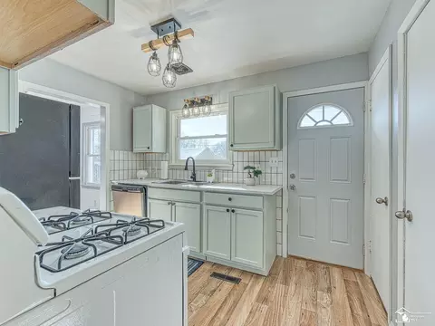 734 E Front, Monroe, MI 48161 photo 10
