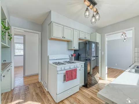 734 E Front, Monroe, MI 48161 photo 8