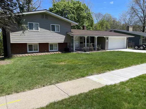 4305 Greenbrook, Flint, MI 48507