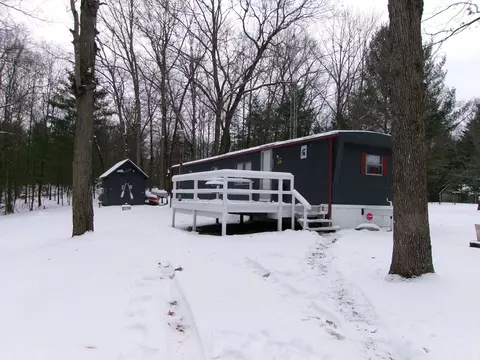 Exterior - 1725 Bungo, Harrison, MI 48625 photo 2 of 5