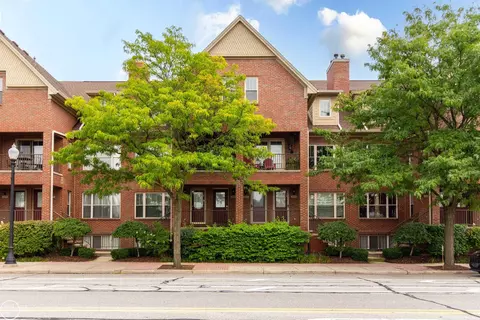 1445 S Washington # 43, Royal Oak, MI 48067