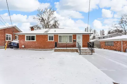 1009 1st St, Rochester, MI 48307