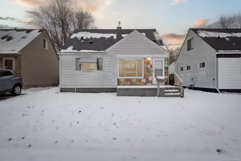 24373 Bolam, Warren, MI 48089