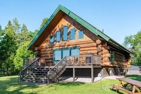 1072 M35, Bark River, MI 49807