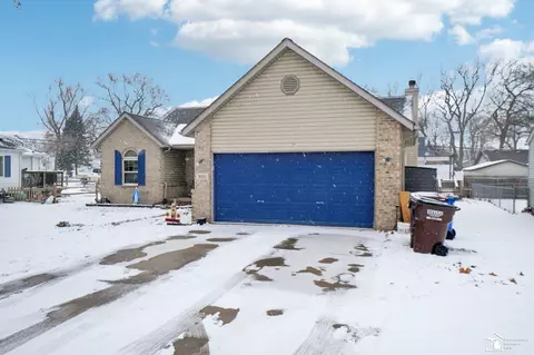 3051 10th, Monroe, MI 48162 photo 2