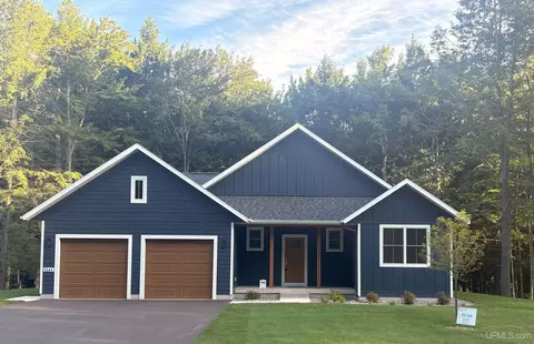 3144 Hemlock, Marquette, MI 49855