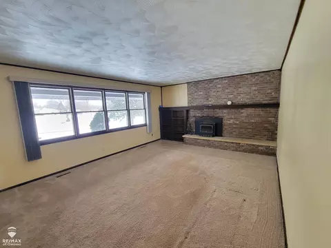 605 Crestview, Corunna, MI 48817 photo 5