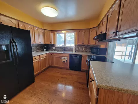 605 Crestview, Corunna, MI 48817 photo 8