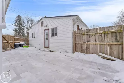706 Townsend, Algonac, MI 48001 photo 21