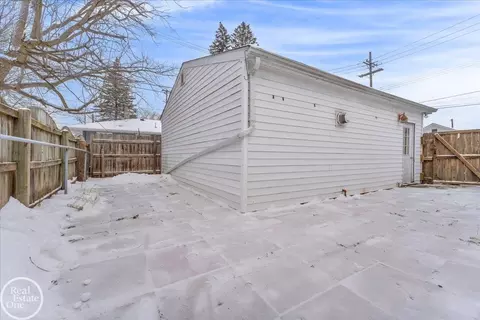 706 Townsend, Algonac, MI 48001 photo 22
