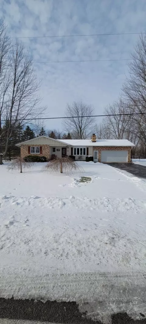 3586 Bangor, Bay City, MI 48706